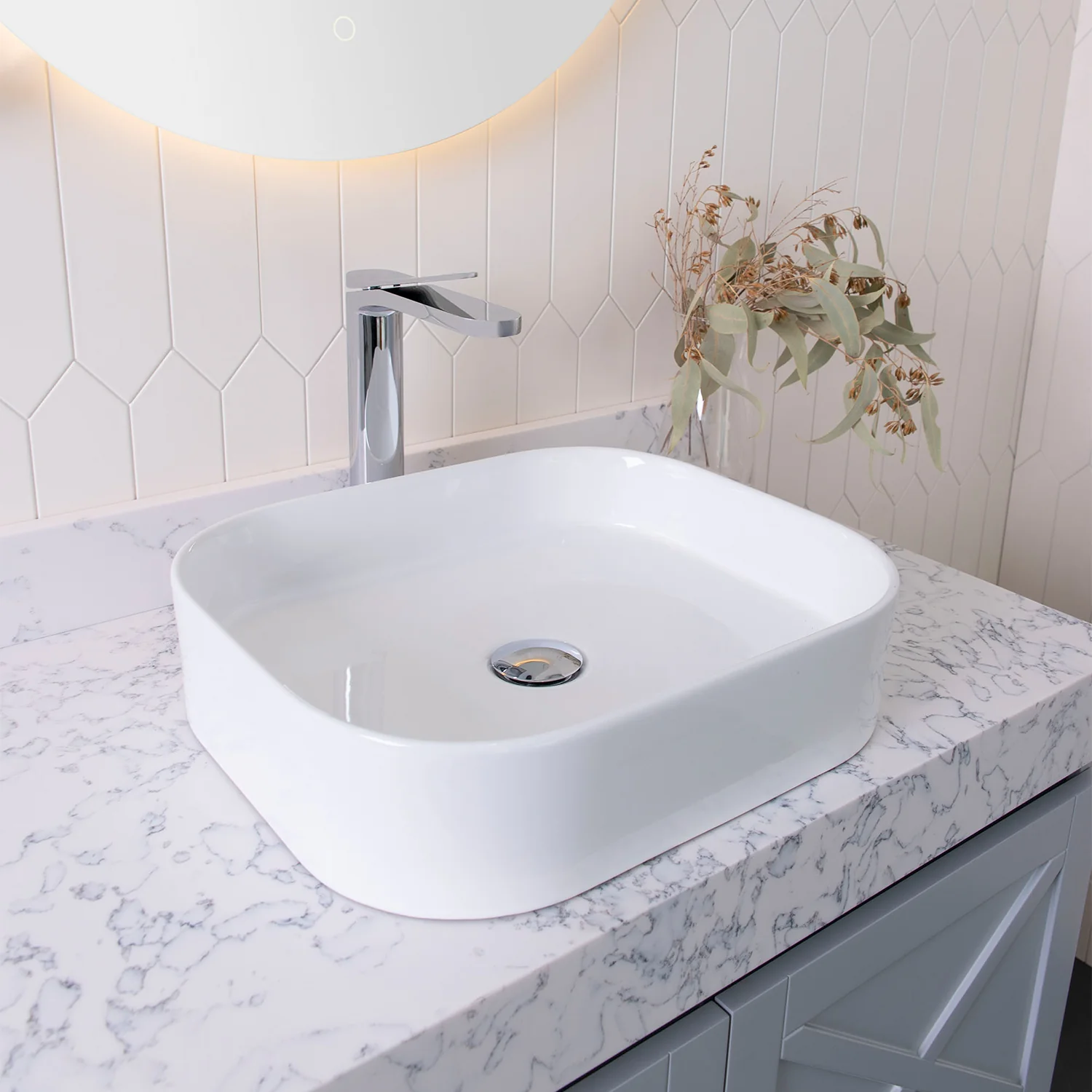 Louie Curved Corner Basin 450x380mm - Image 2