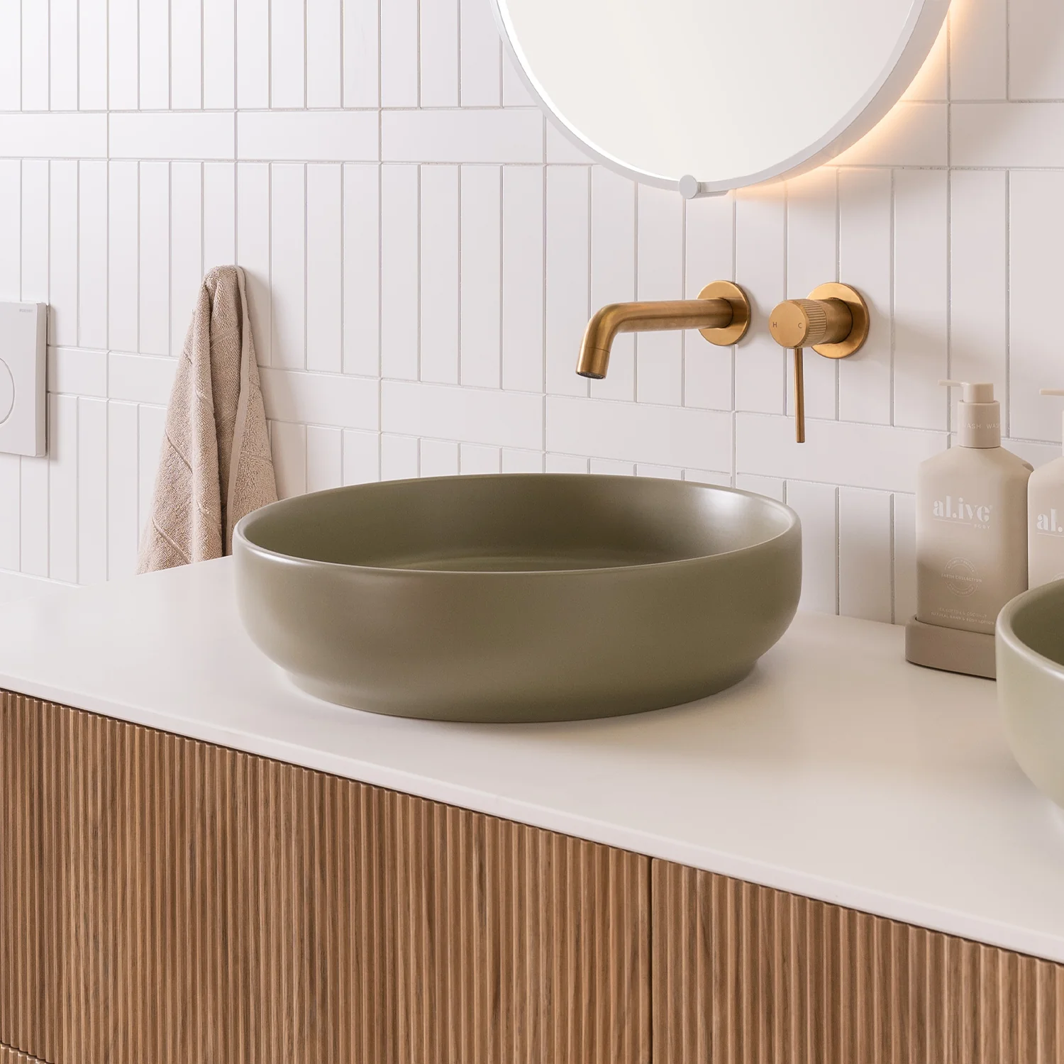 Monroe Round Ceramic Basin 400mm - Image 7