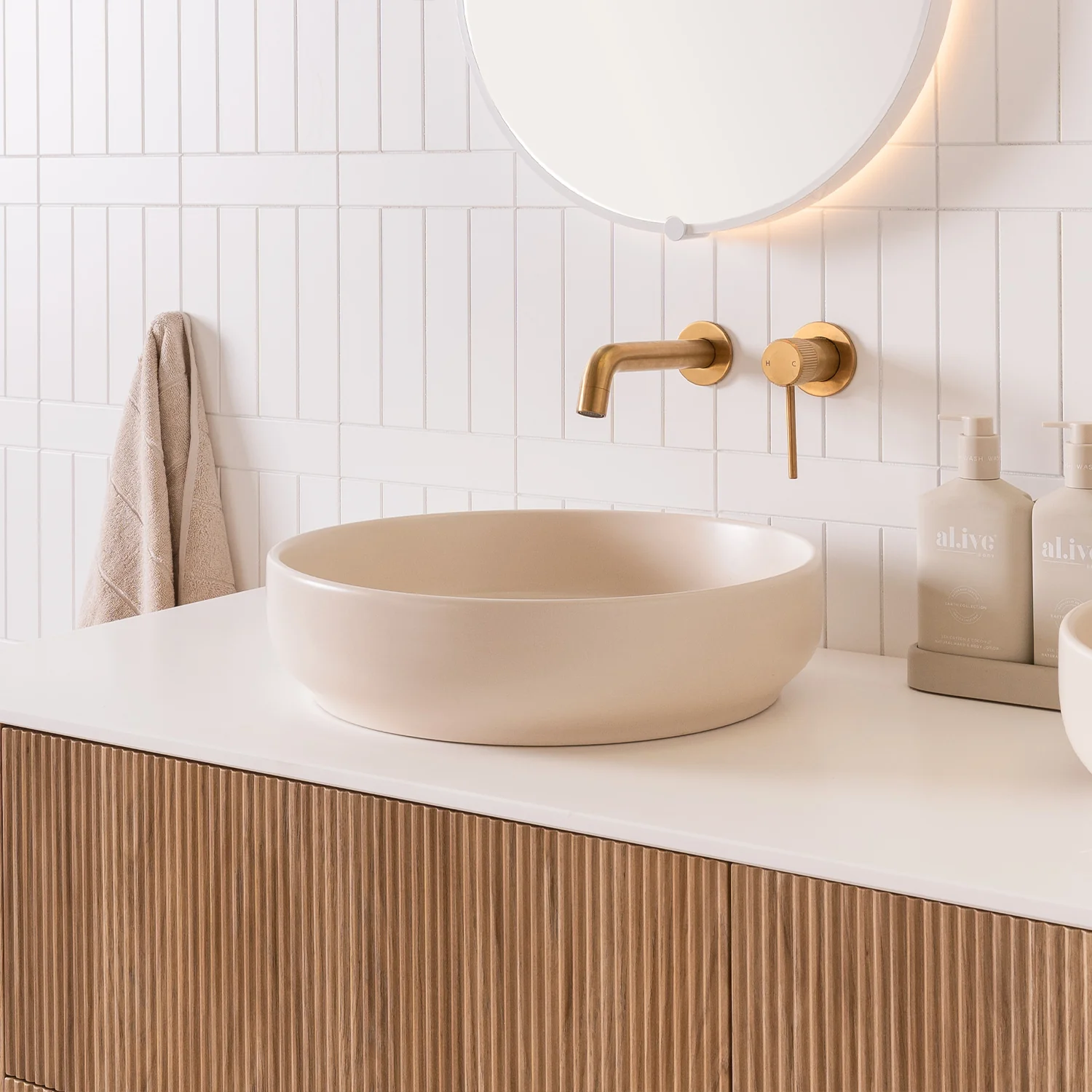 Monroe Round Ceramic Basin 400mm - Image 8
